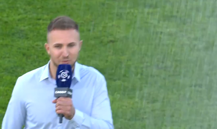 Dziennikarz Canal Plus Sport ''ZAATAKOWANY ZRASZACZEM'' na żywo xD [VIDEO]